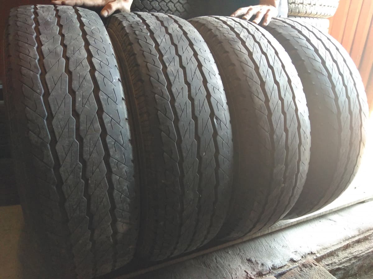 Вживані шини з Європи Continental Vanco 8 215/0 R 14C
