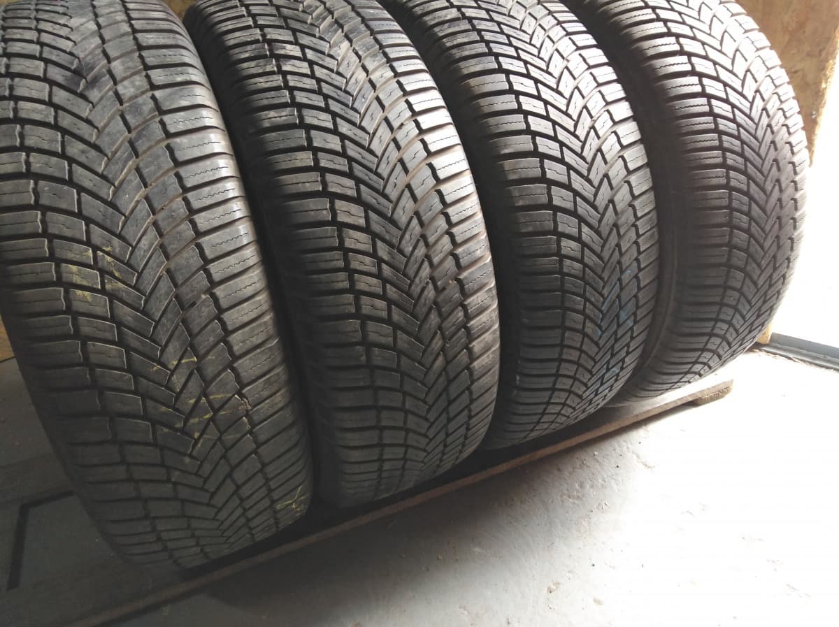 Вживані шини з Європи Bridgestone Weather Control A005 225/60 R 18