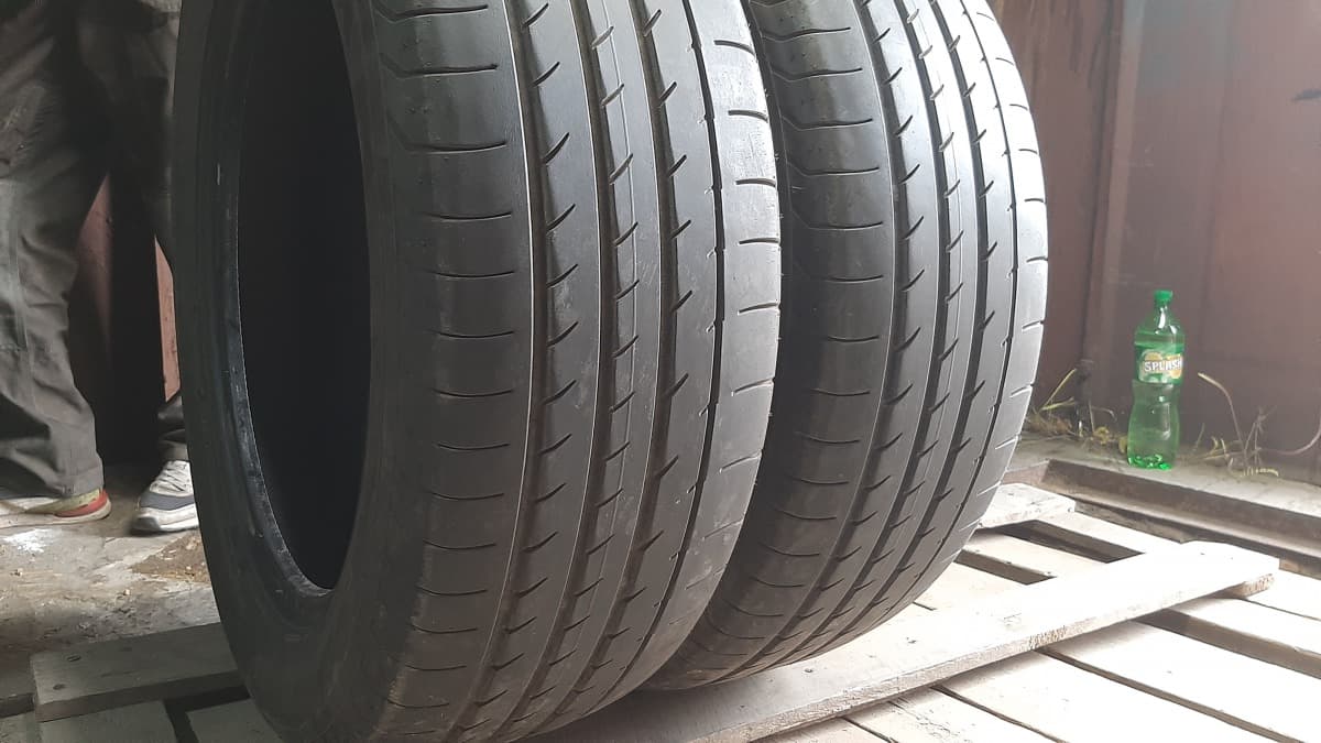 Вживані шини з Європи Yokohama ADVAN Sport v105. 235/55 R 18
