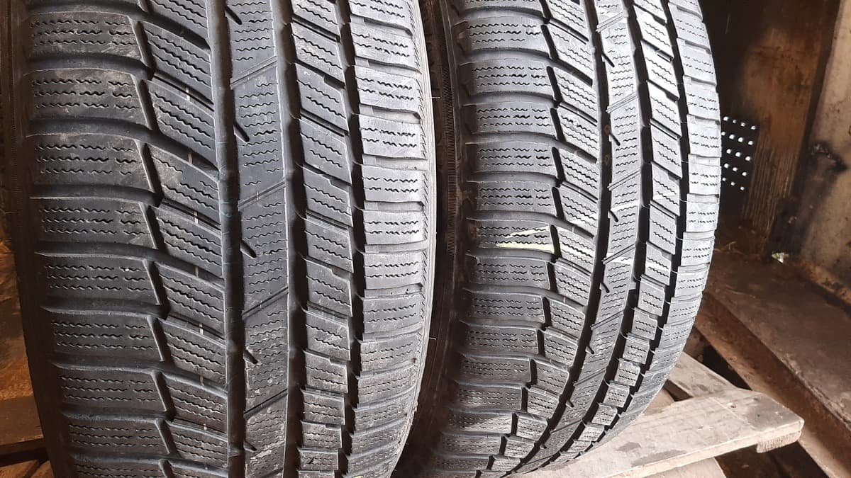 Вживані шини з Європи Toyo SnowproxS954Suv 245/45 R 19
