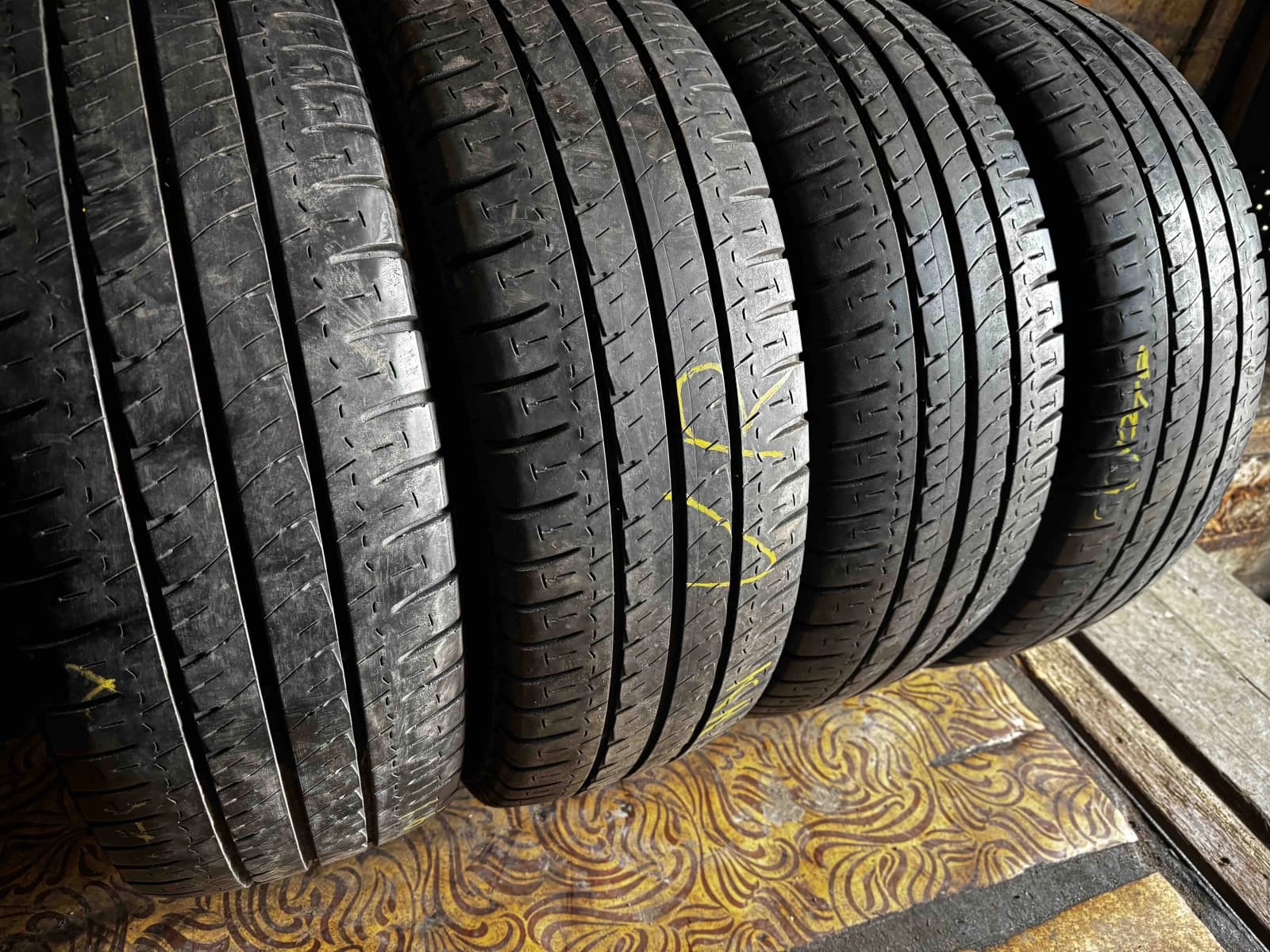 Вживані шини з Європи Michelin Agilis    235/65 R 16C
