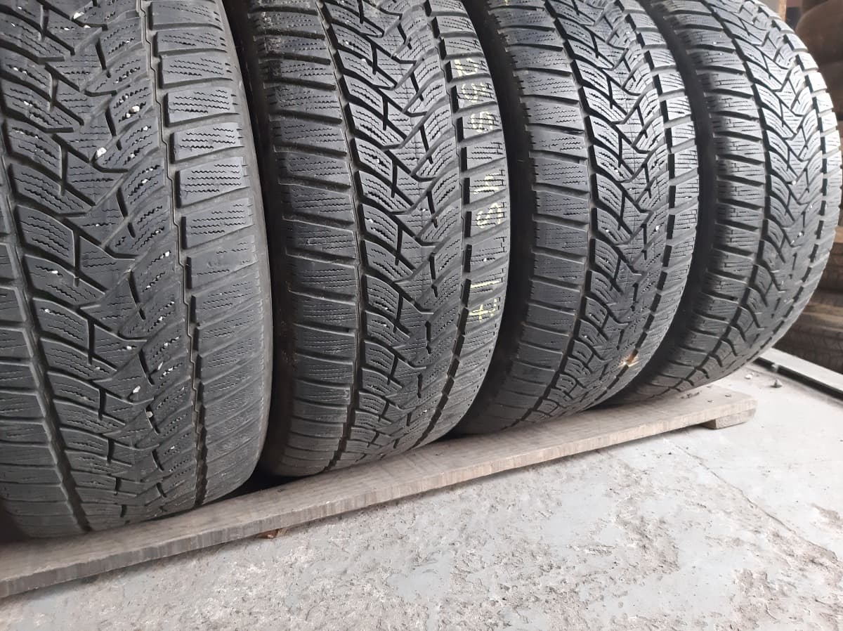 Вживані шини з Європи Dunlop WinterSport 5  235/45 R 17