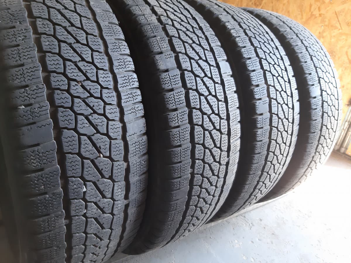 Вживані шини з Європи Firestone Vanhawk 2 Winter   … 235/65 R 16C
