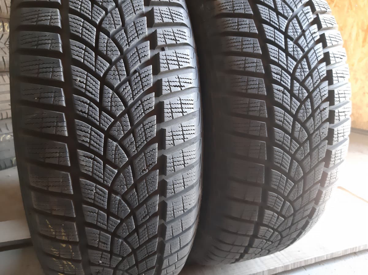 Вживані шини з Європи GoodYear Ultra Grip     215/60 R 16