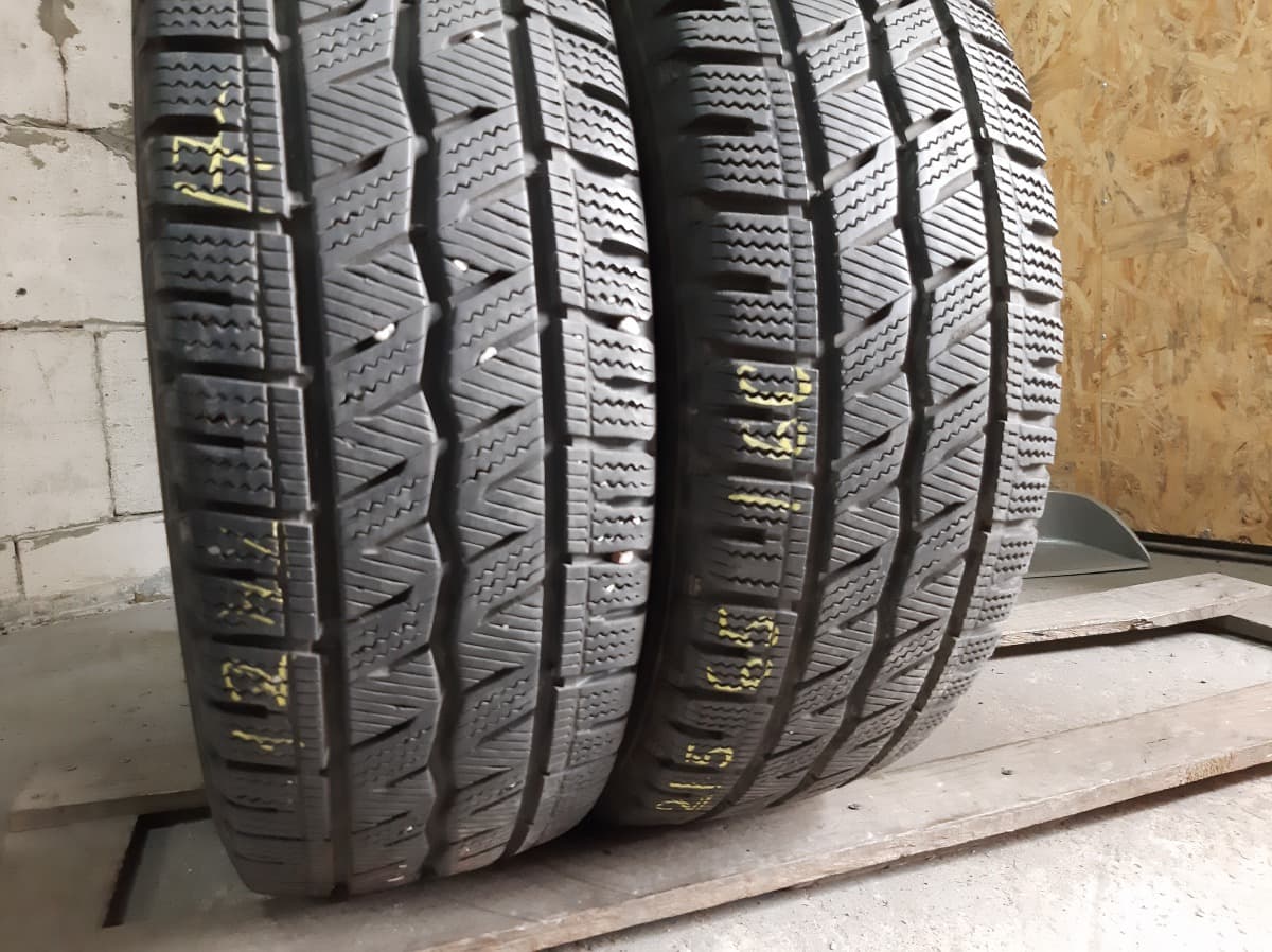 Вживані шини з Європи Hankook Winter I Cept LV  215/65 R 16C
