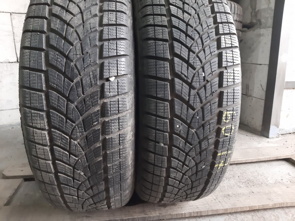 Вживані шини з Європи GoodYear Ultra Grip Perfomance    …  / 215/60 R 17