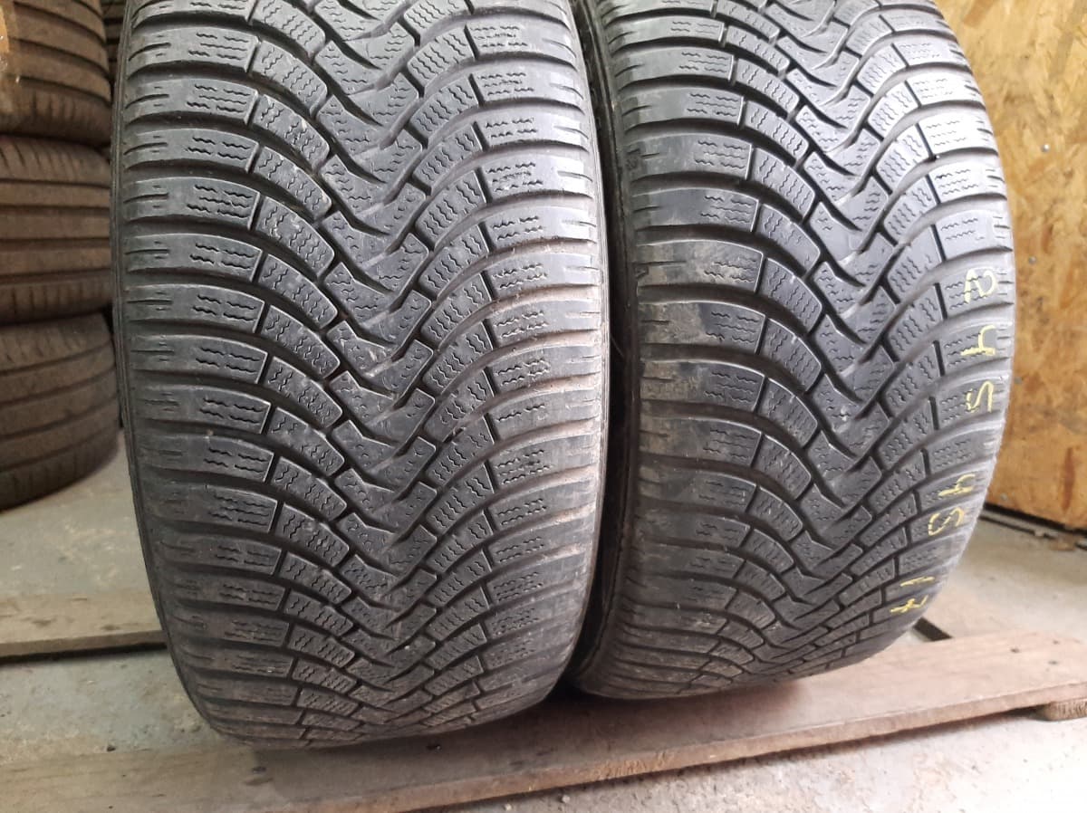 Вживані шини з Європи Falken EuroWinter HS 01        245/45 R 17