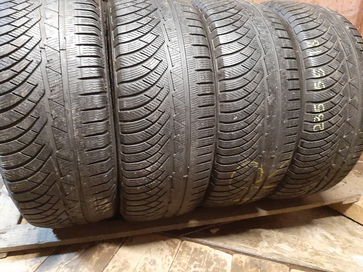Вживані шини з Європи Michelin Pilot Alpin PA4    235/55 R 18