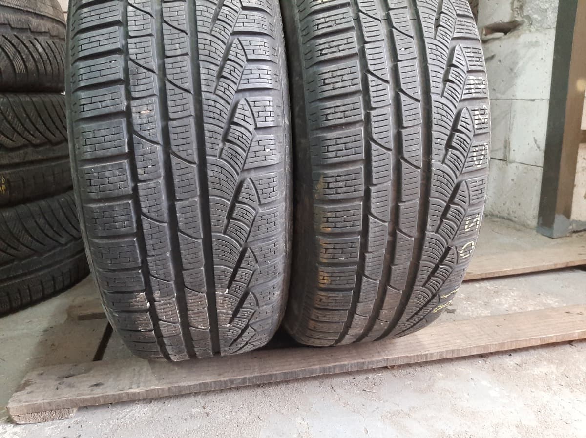 Вживані шини з Європи Pirelli Sottozero Winter 210     / 225/50 R 18
