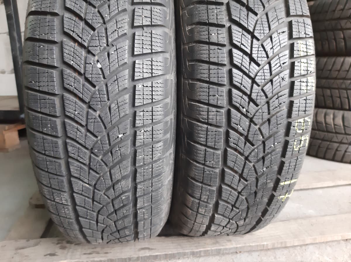 Вживані шини з Європи GoodYear Ultra Grip Performance  .  .   225/65 R 17
