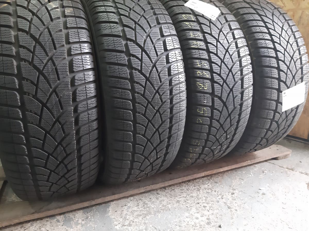 Вживані шини з Європи Dunlop SP Winter Sport 3D   .     235/45 R 19