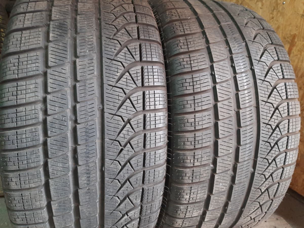 Вживані шини з Європи Pirelli Pzero Winter    . 275/35 R 19