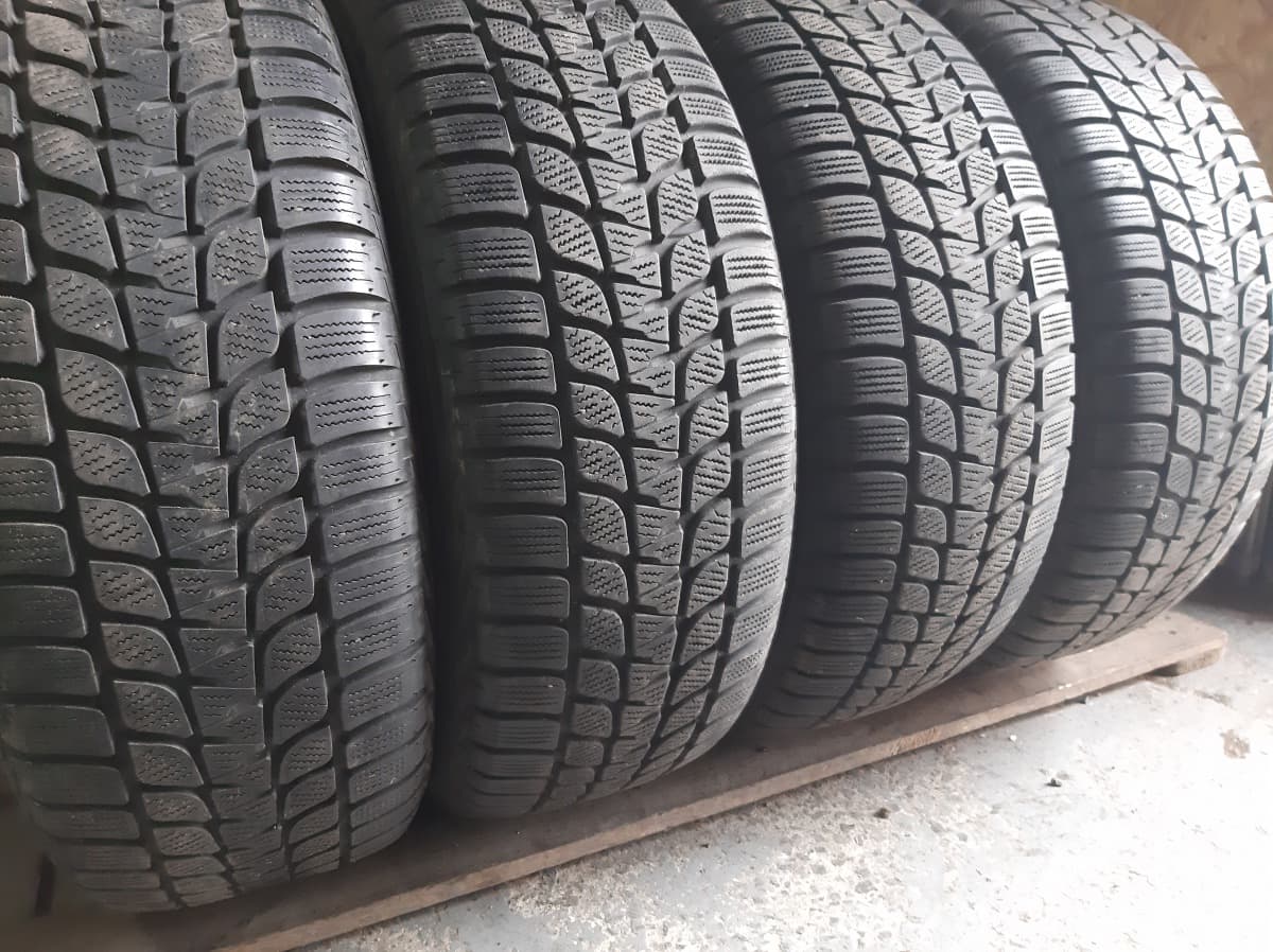 Вживані шини з Європи Bridgestone Blizzak LM-25    …  / 235/60 R 17