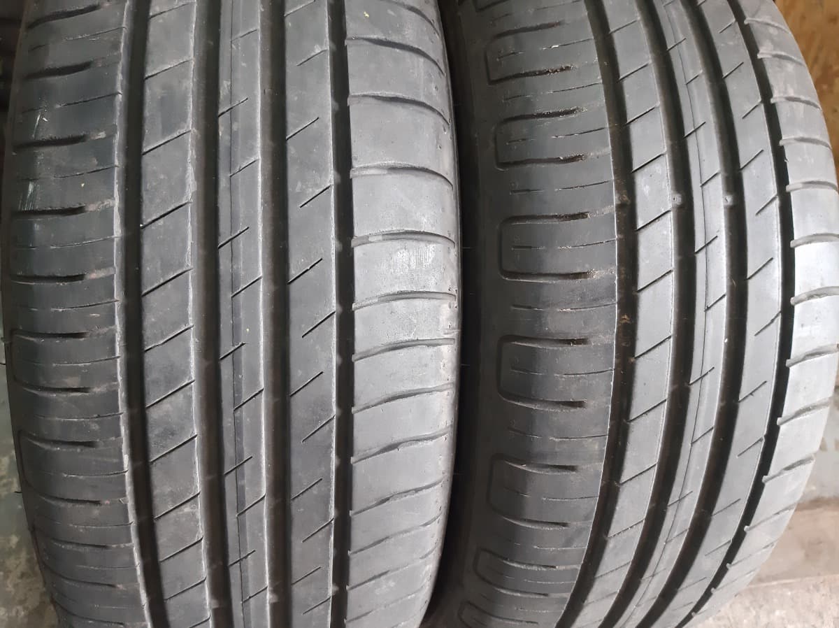 Вживані шини з Європи GoodYear Efficient Grip .    215/60 R 16
