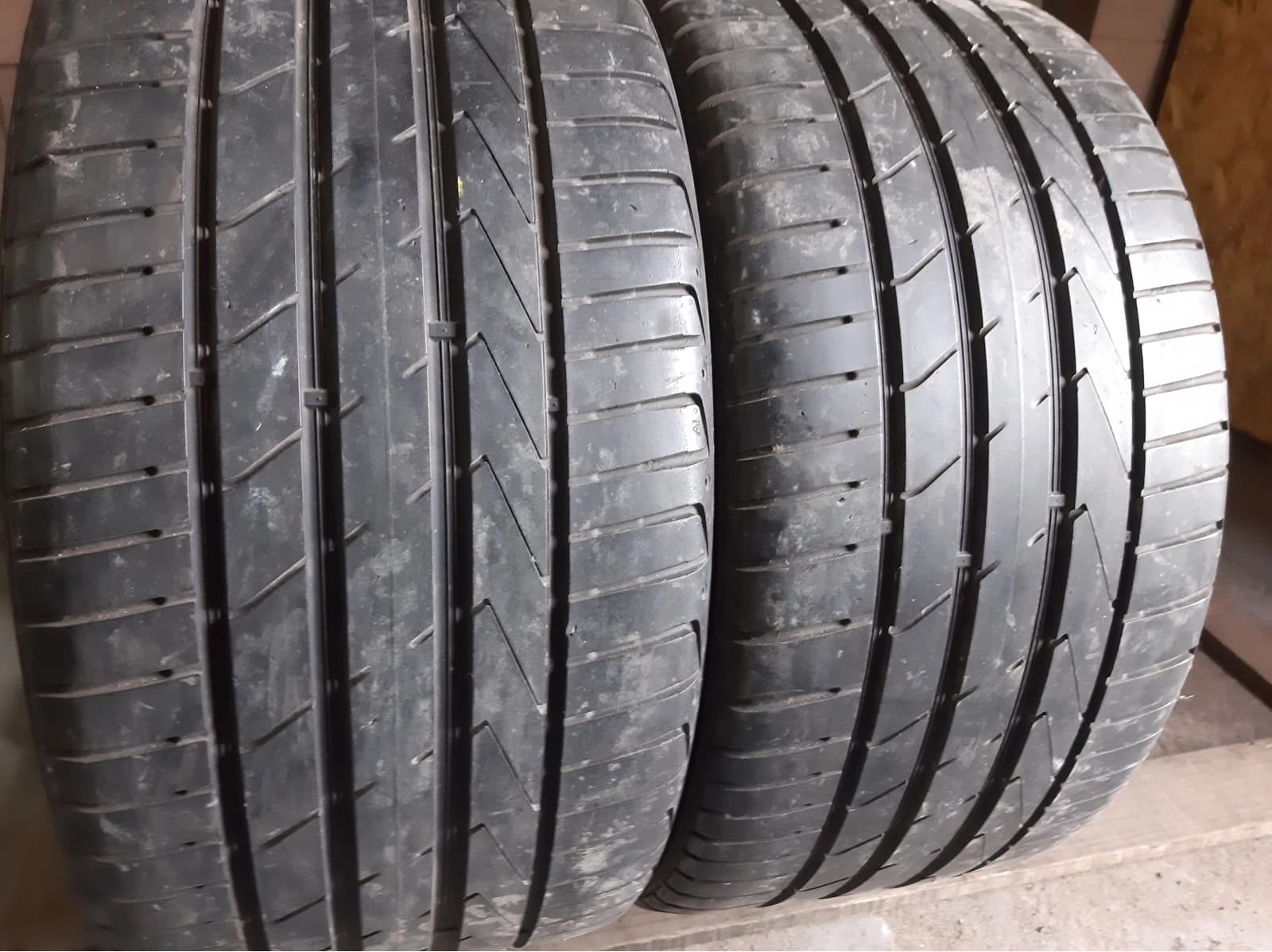Вживані шини з Європи Hankook Ventus S1 Evo 2 275/30 R 20