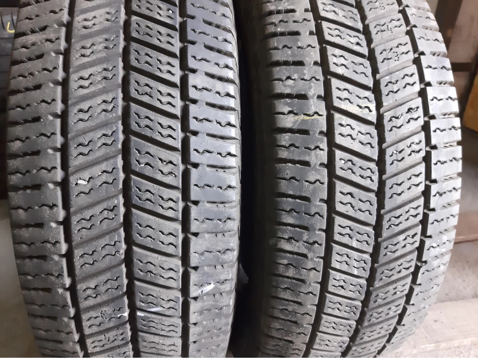 Вживані шини з Європи Continental VanContact A/S Vitra 215/65 R 16C