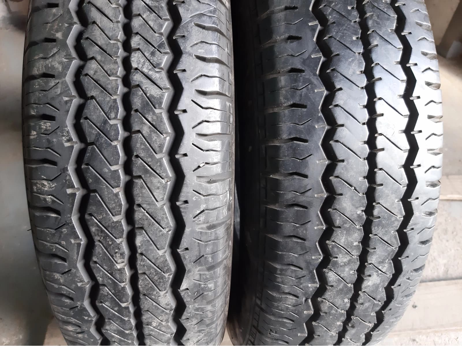 Вживані шини з Європи Hankook RA 08 185/0 R 14C