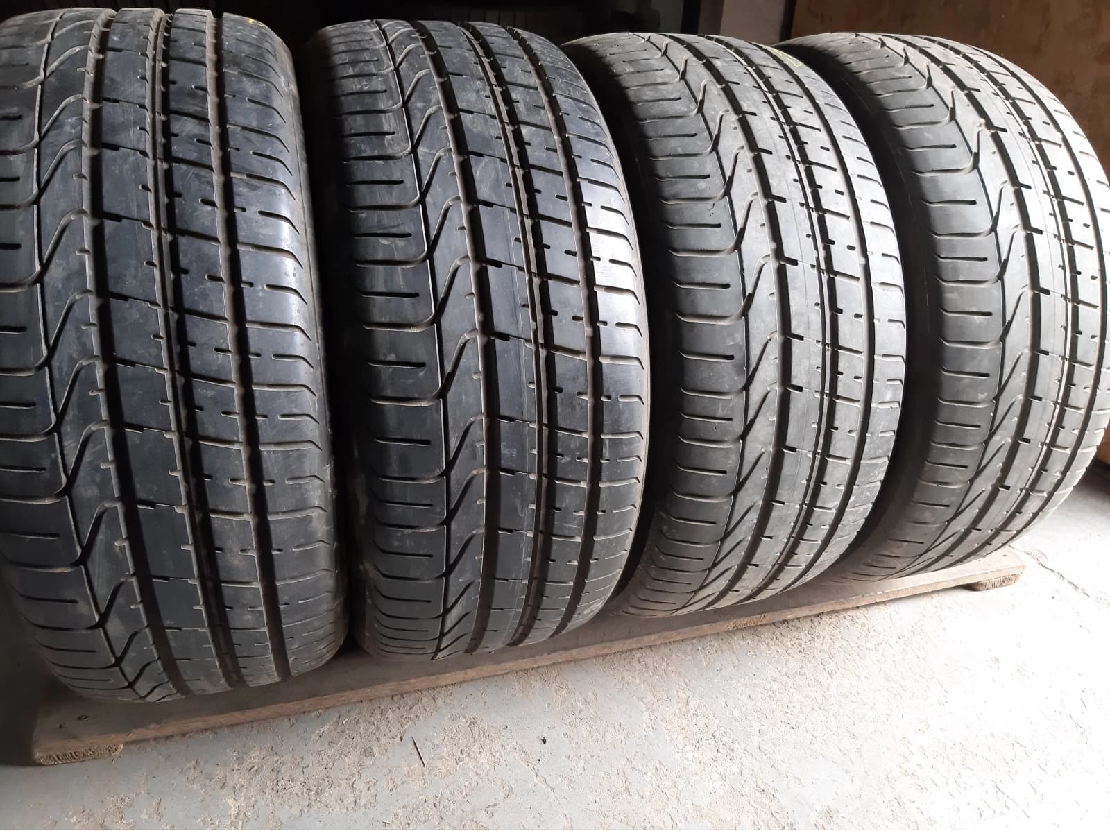 Вживані шини з Європи Pirelli Pzero    …  / 255/40 R 20