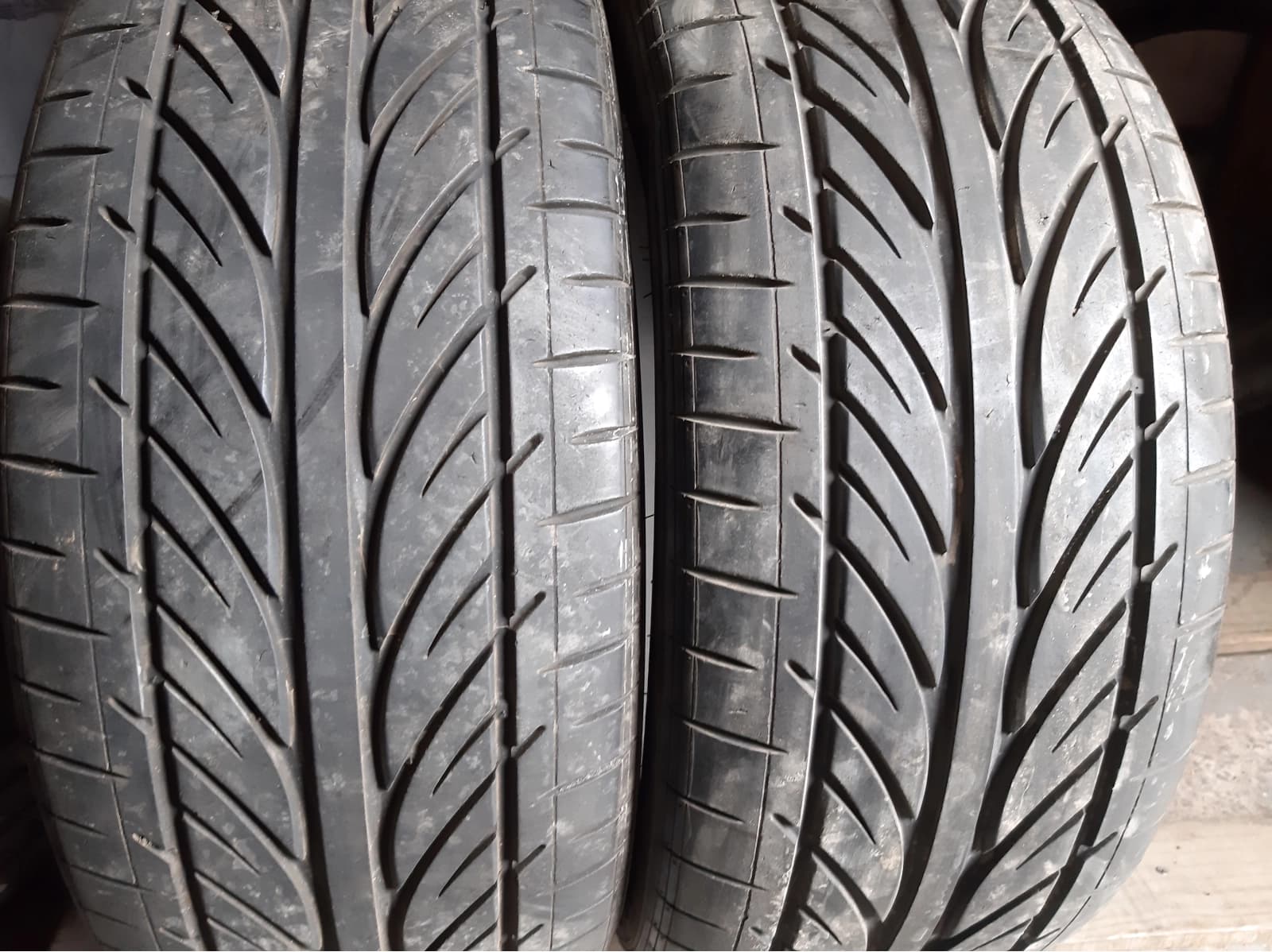 Вживані шини з Європи Hankook Ventus V12 evo 225/50 R 17