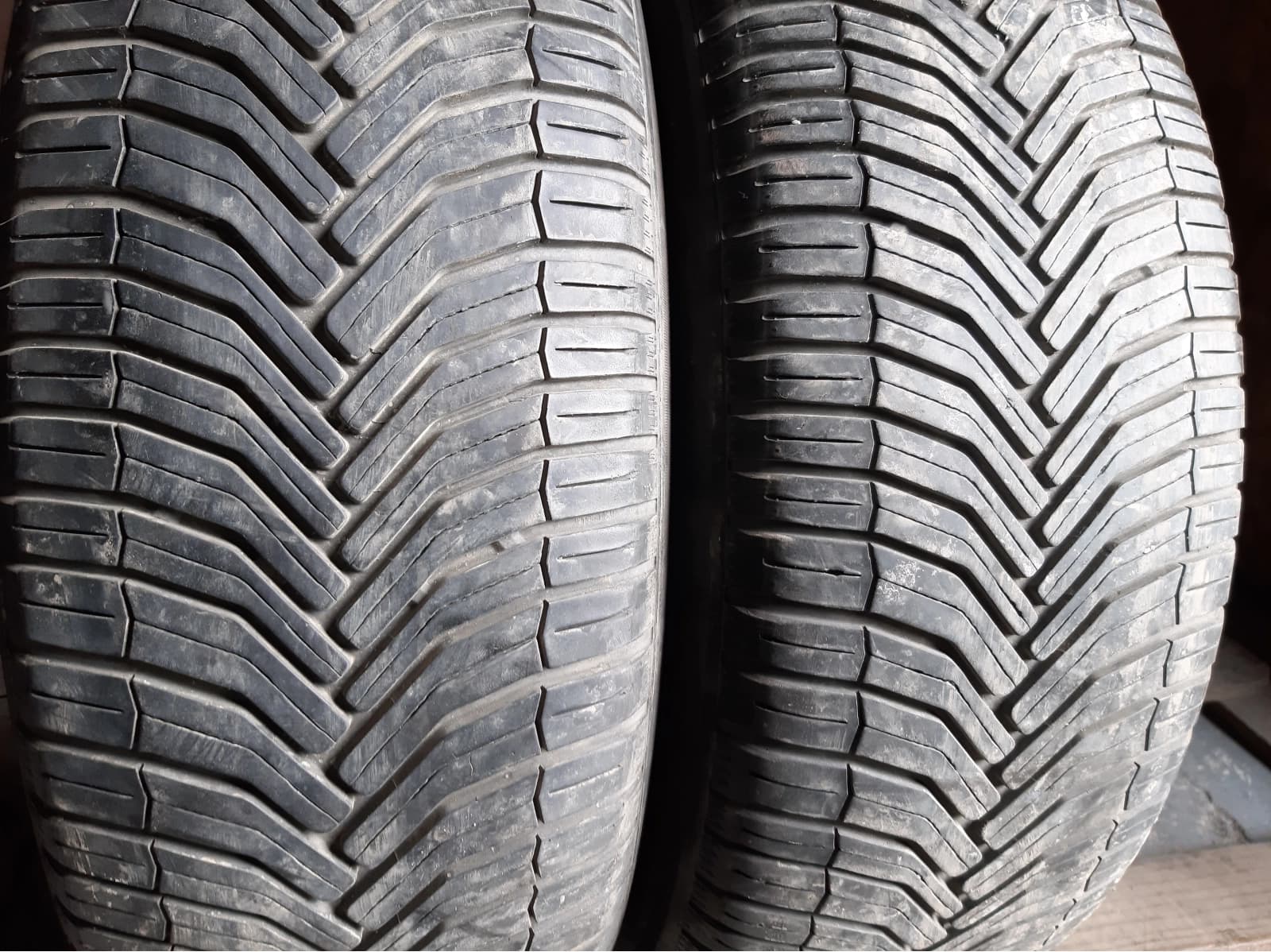 Вживані шини з Європи Michelin Cross Climate Suv 235/65 R 17