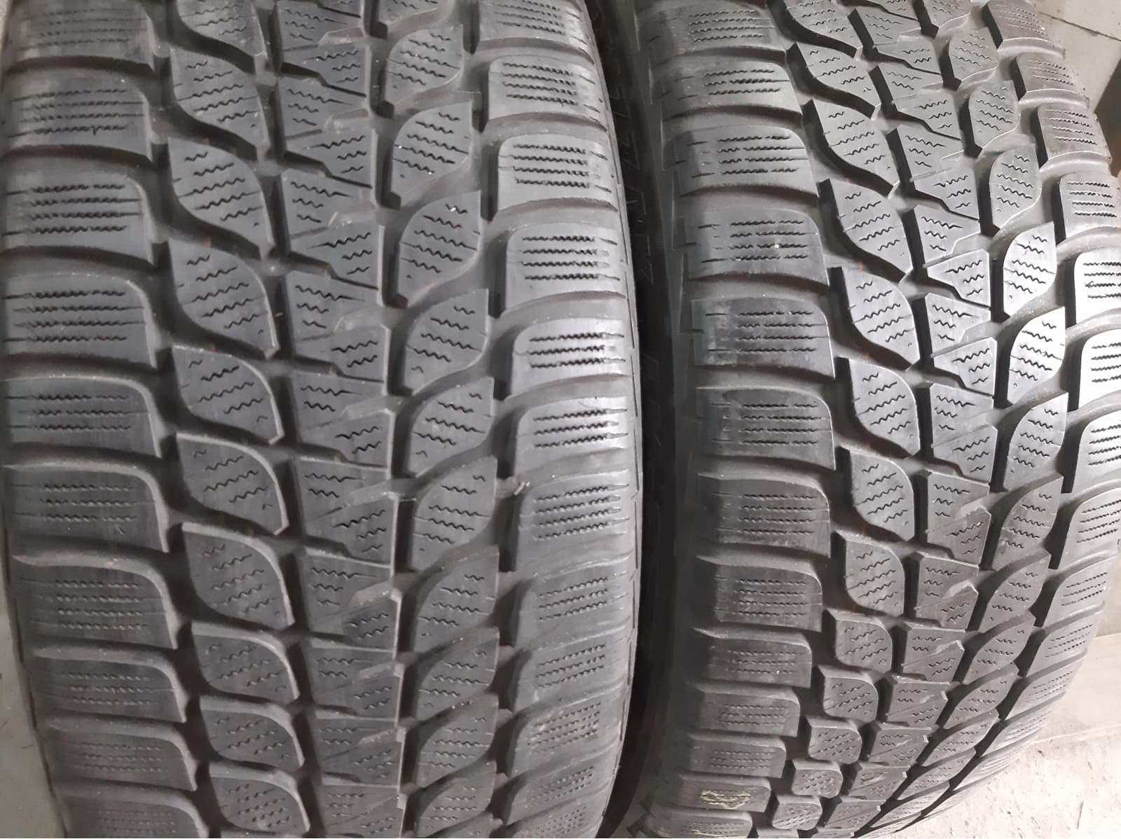 Вживані шини з Європи Bridgestone Blizzak LM-25V 235/45 R 18