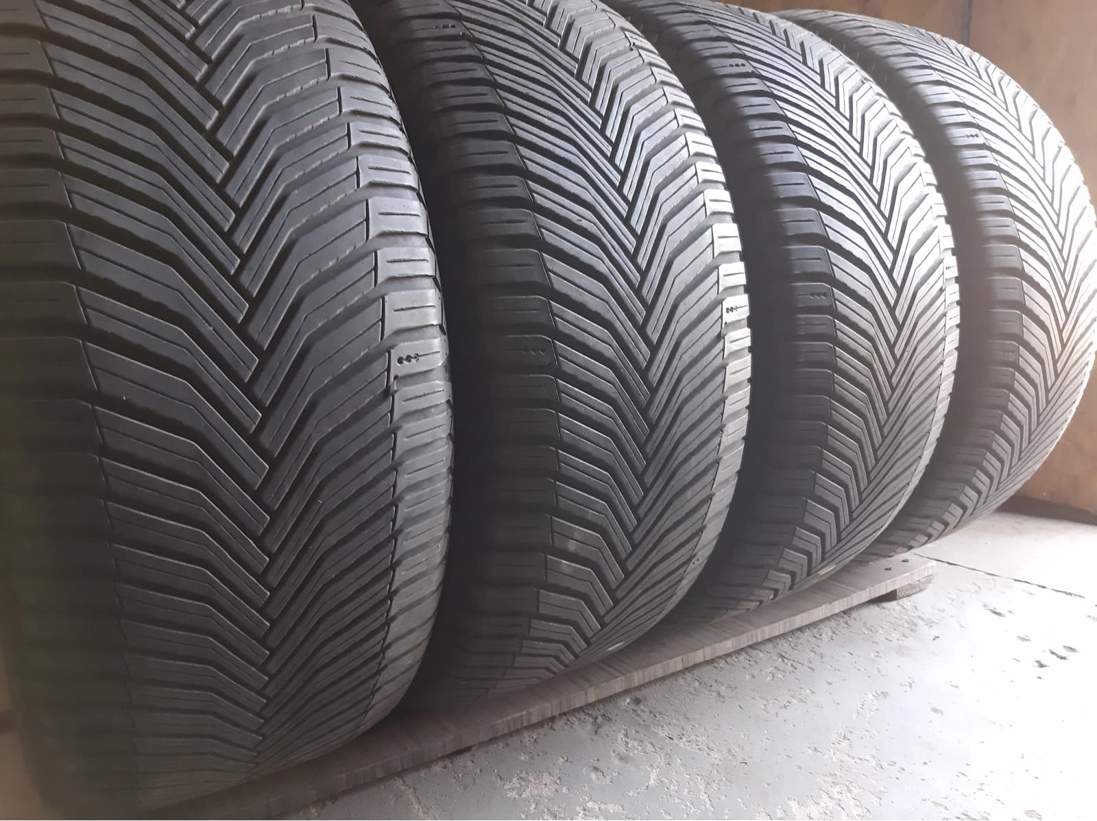 Вживані шини з Європи Michelin Cross Climate 275/45 R 20