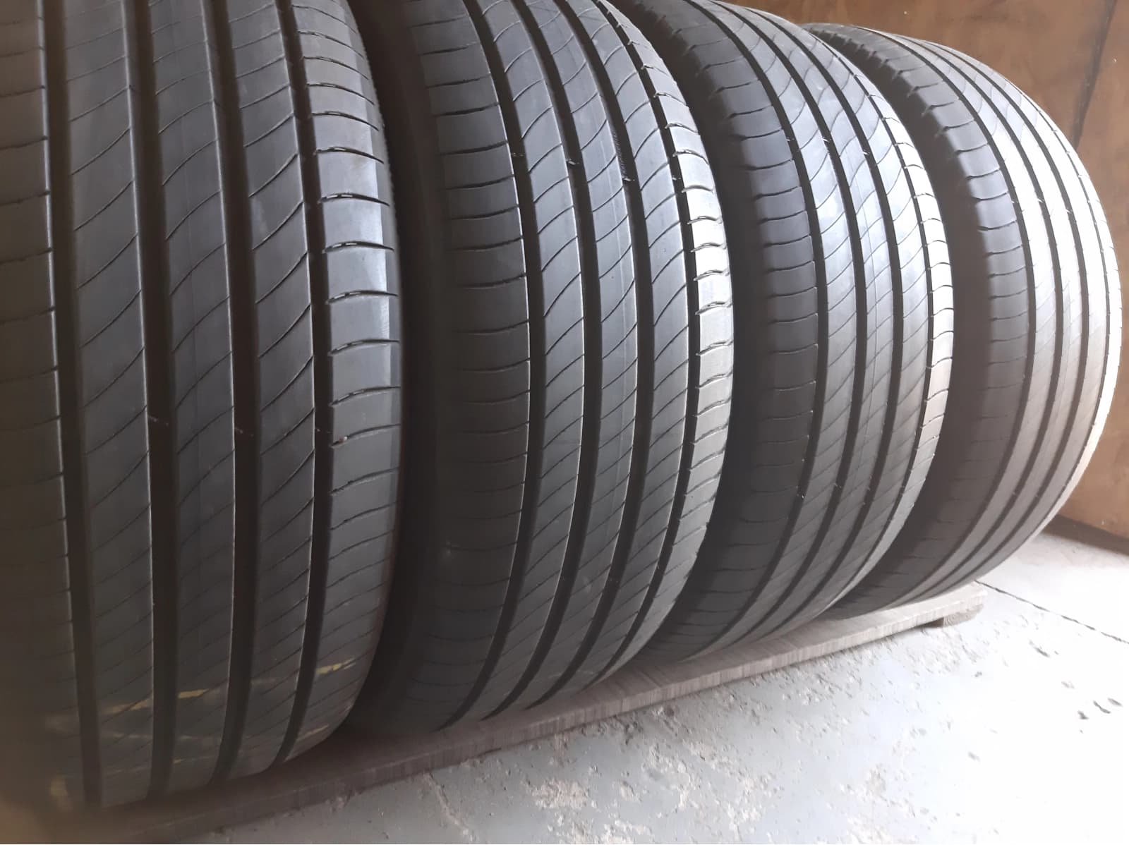 Вживані шини з Європи Michelin E Primacy 225/50 R 19