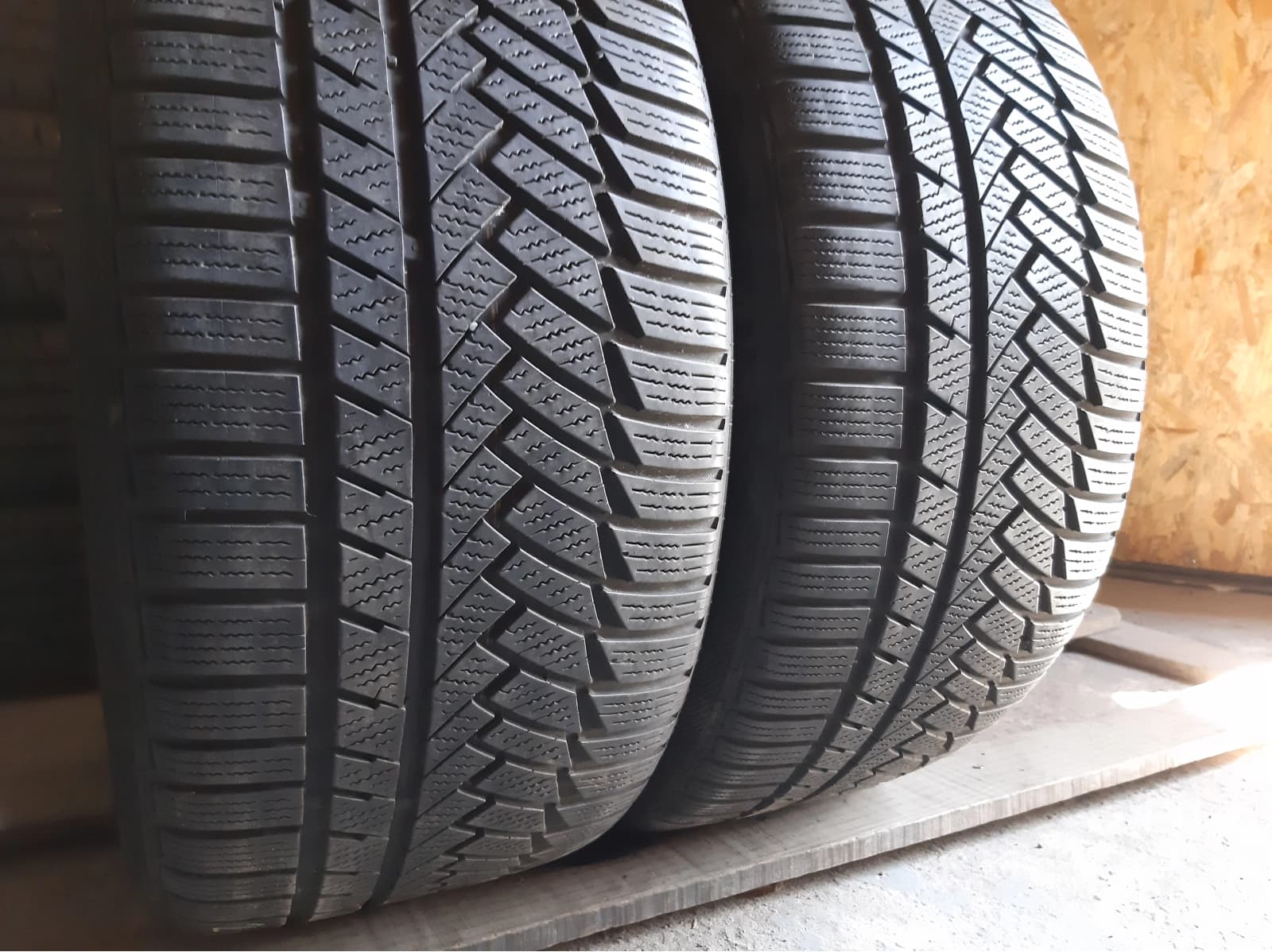 Вживані шини з Європи Continental WinterContact TS850P    255/40 R 19