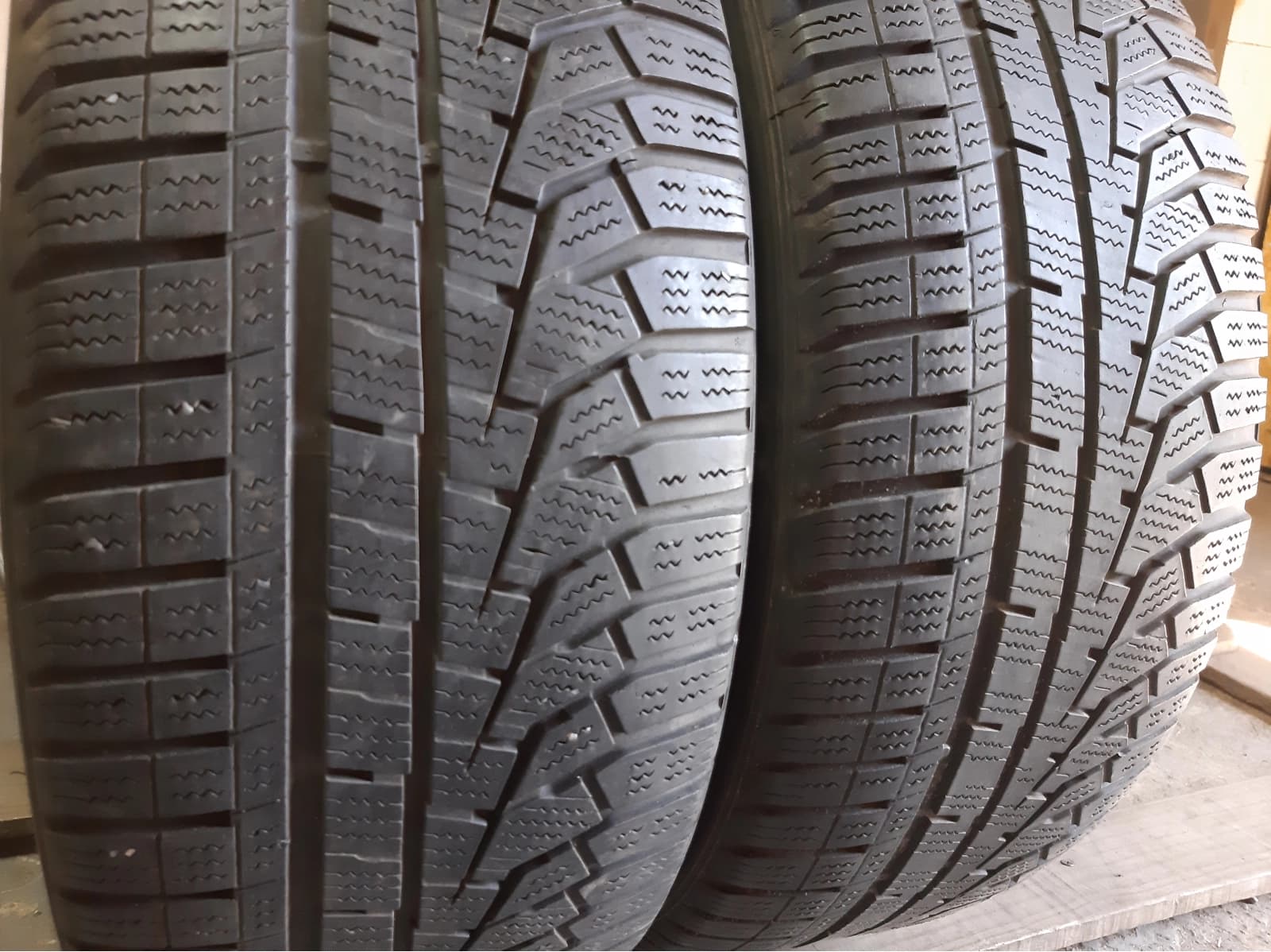 Вживані шини з Європи Hankook Winter I Cept evo 2   .  . 215/55 R 16