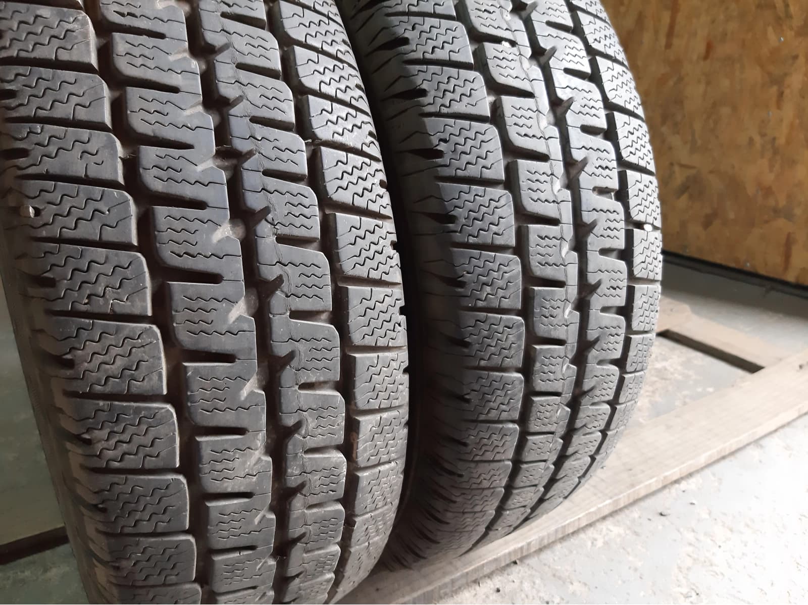 Вживані шини з Європи Matador Sibir Snow Van 195/70 R 15C
