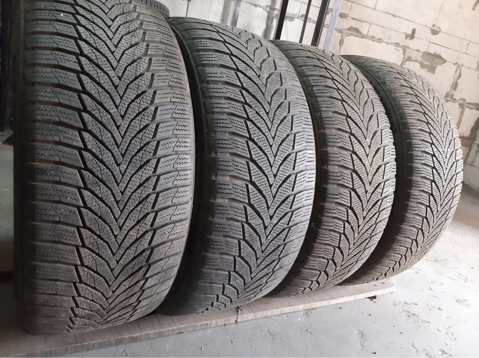 Вживані шини з Європи Nexen Winguard Sport 2 245/45 R 18