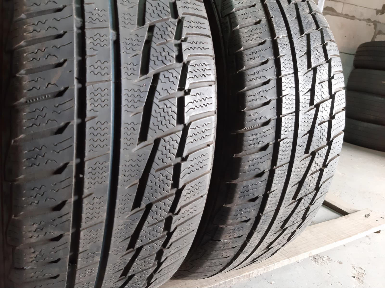 Вживані шини з Європи Matador Sibir Snow 225/50 R 17