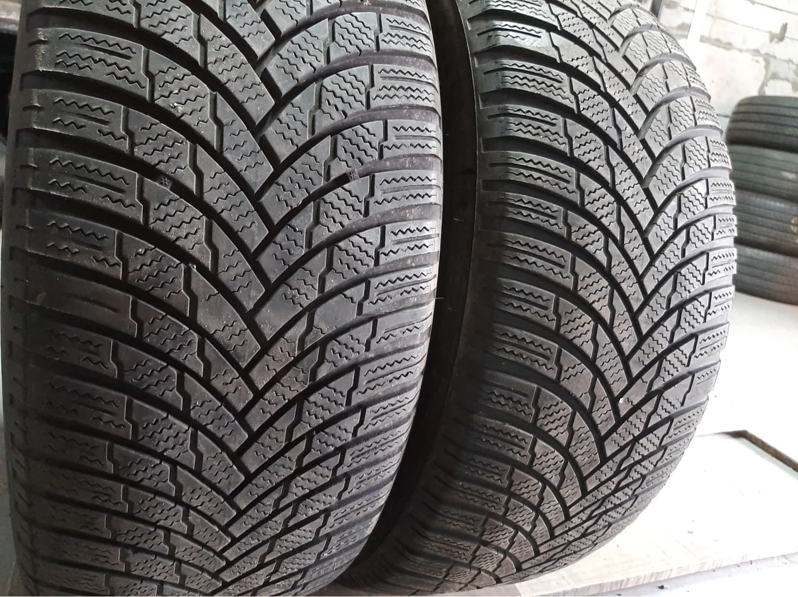Вживані шини з Європи Firestone Winterhawk 4 225/50 R 17