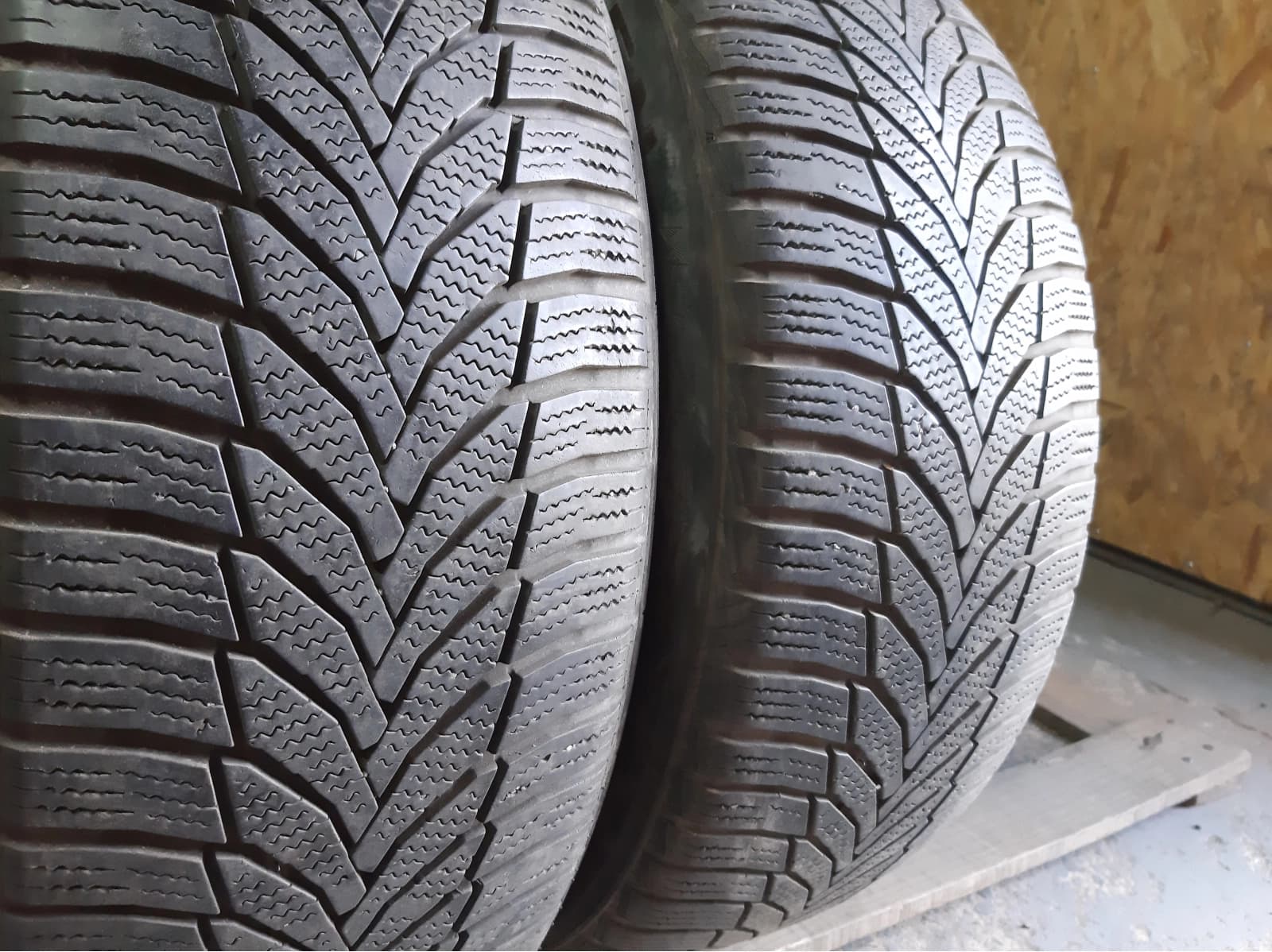 Вживані шини з Європи Nexen Winguard Sport 2 215/55 R 17