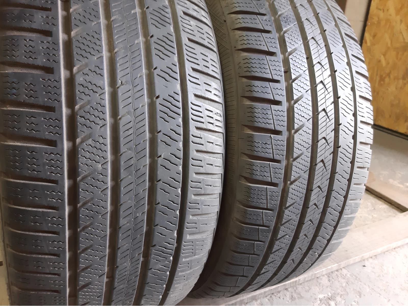 Вживані шини з Європи Vredestein Quatrac Pro .  225/50 R 17