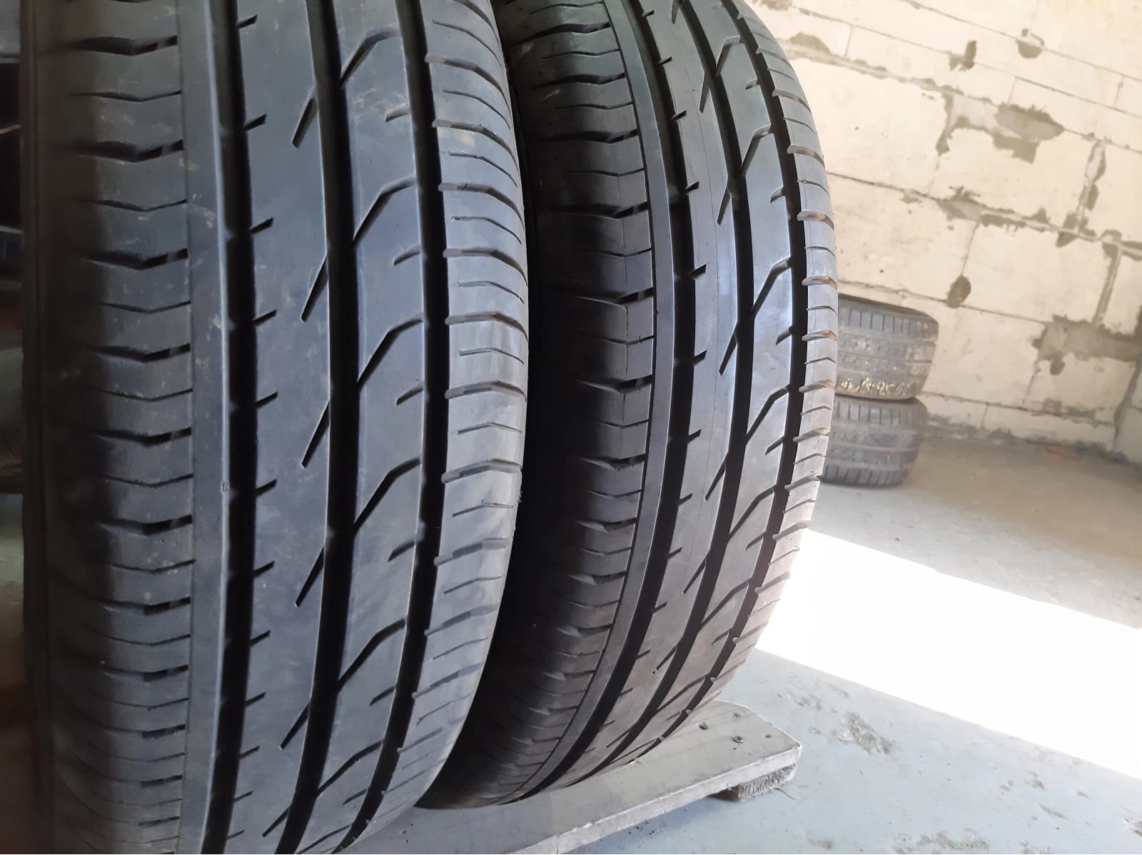 Вживані шини з Європи Continental Conti Premium Contact 2   195/65 R 15