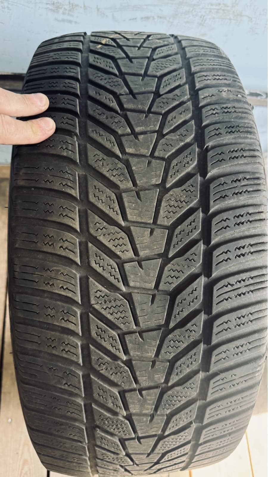 Вживані шини з Європи Hankook Winter I Cept Evo 3   245/45 R 18