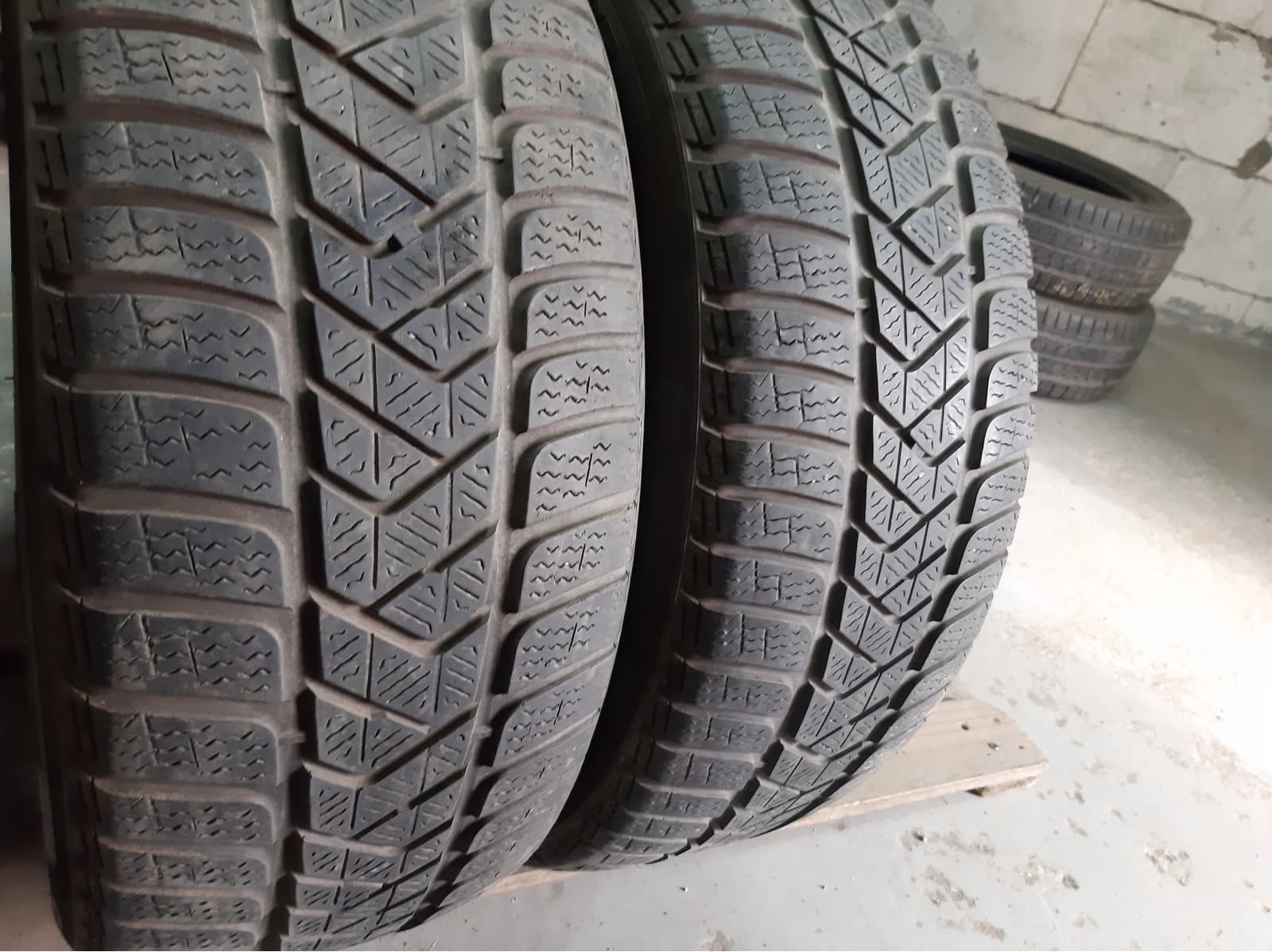 Вживані шини з Європи Pirelli Sottozero 3    225/55 R 17