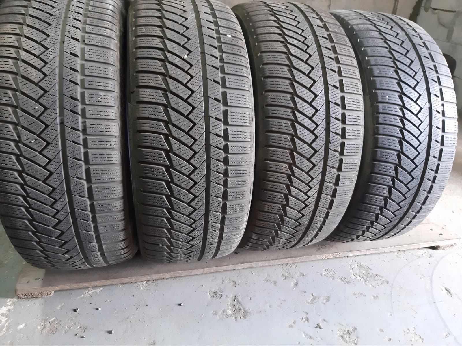 Вживані шини з Європи Сontinental Winter Contact TS 850P .     . 245/45 R 18
