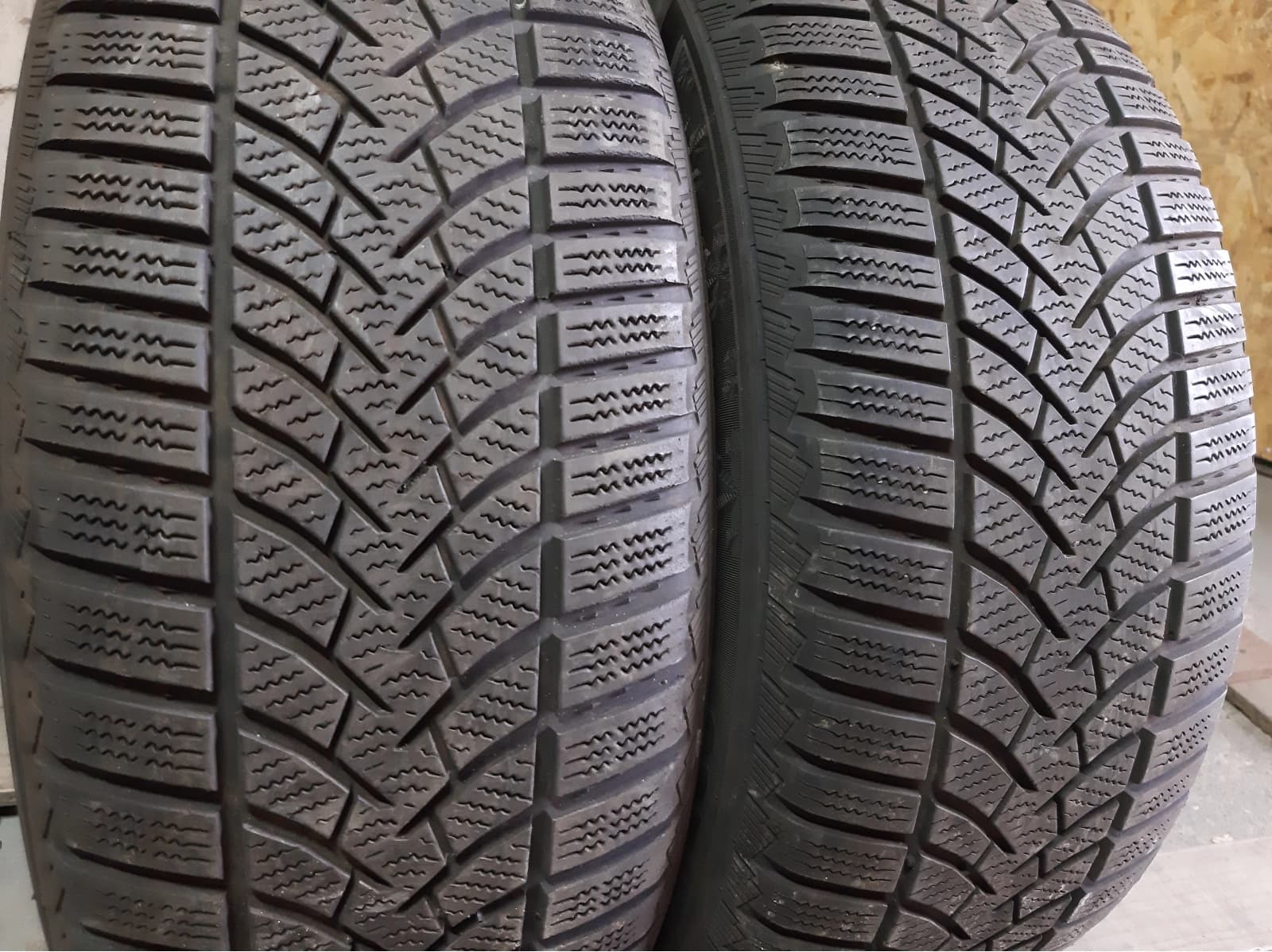 Вживані шини з Європи Semperit Speed-Grip 3   215/55 R 16