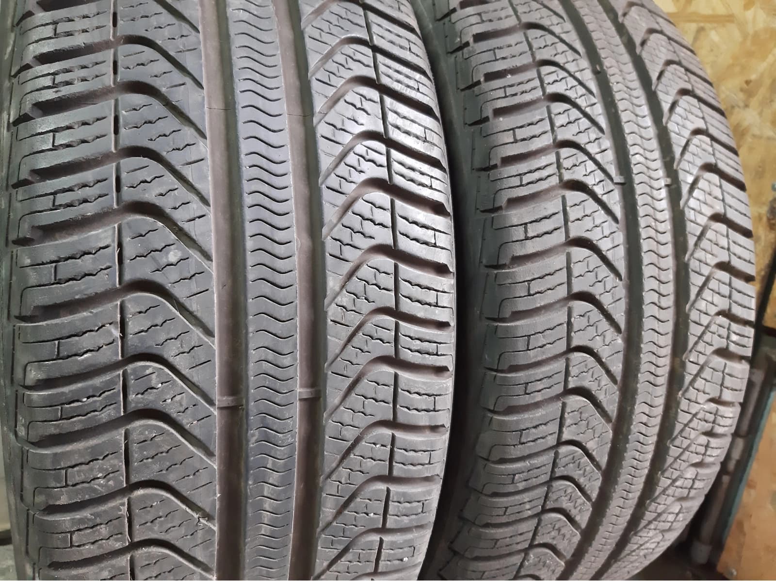 Вживані шини з Європи Pirelli All Season Cinturato plus 225/45 R 19