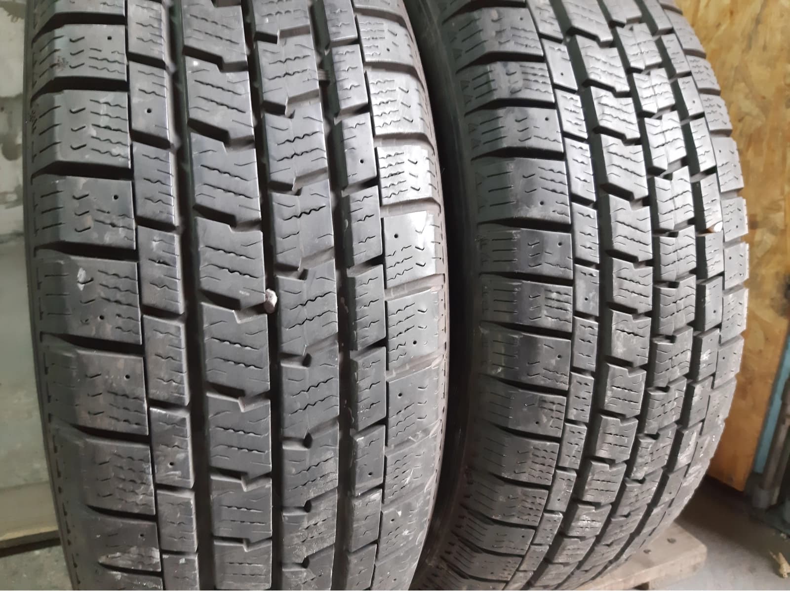 Вживані шини з Європи GoodYear Cargo Ultra Grip   … . 215/65 R 16C