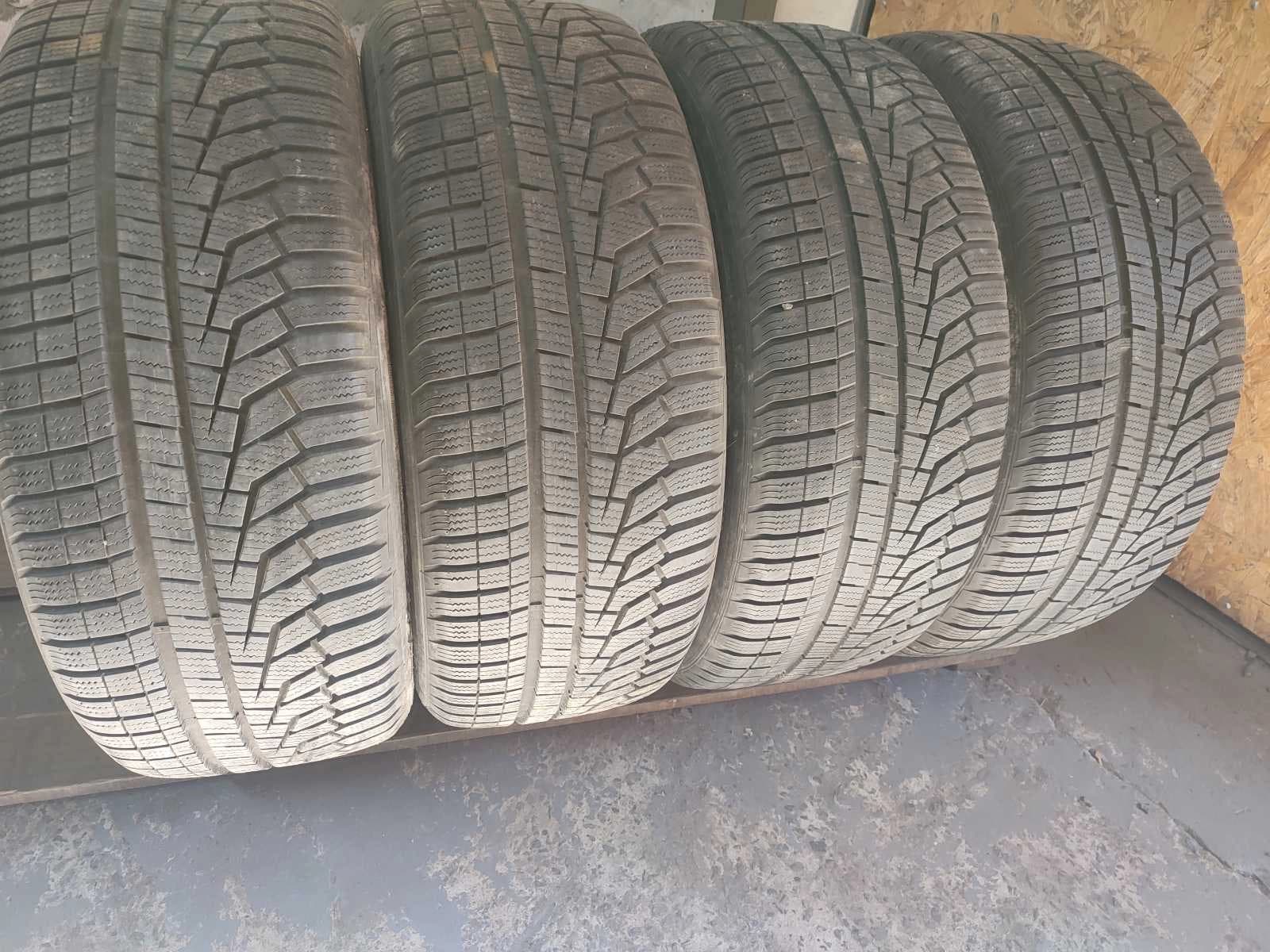 Придбати вживані шини Hankook Winter I cept evo 2 . 235/55 R 17 Вживані шини з Європи Hankook Winter I cept evo 2 . 235/55 R 17