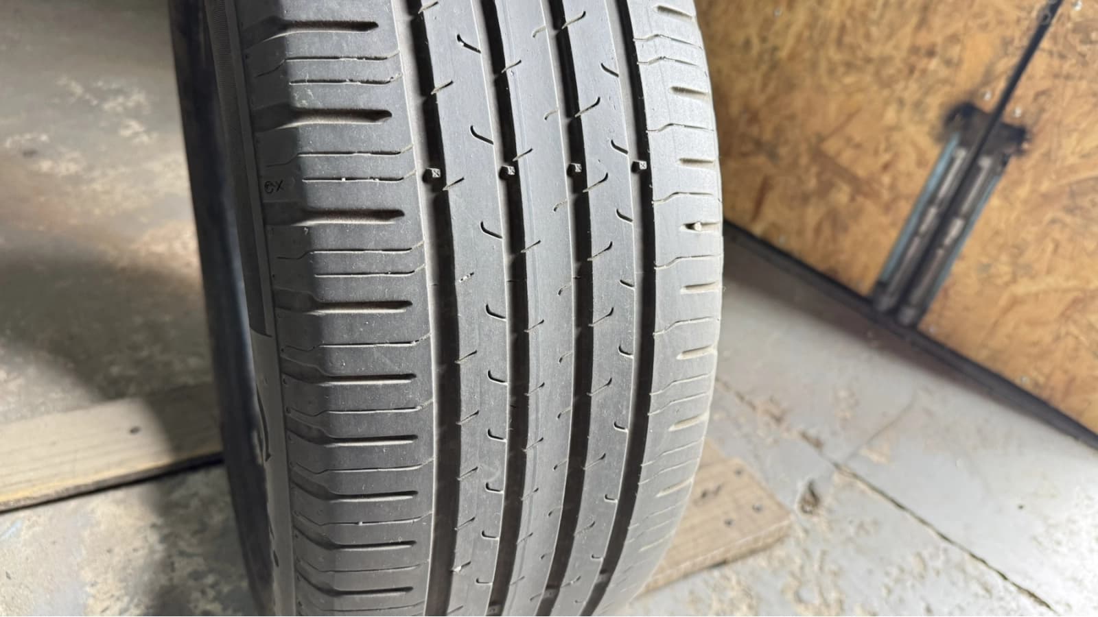 Придбати вживані шини Continental Eco Contact 6 . 205/55 R 16 Вживані шини з Європи Continental Eco Contact 6 . 205/55 R 16