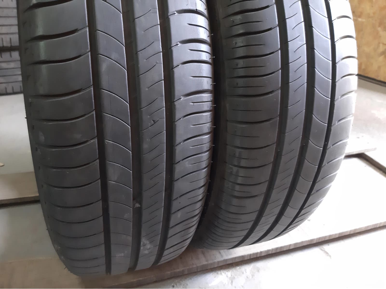 Придбати вживані шини Michelin Energy Saver. 185/60 R 15 Вживані шини з Європи Michelin Energy Saver. 185/60 R 15