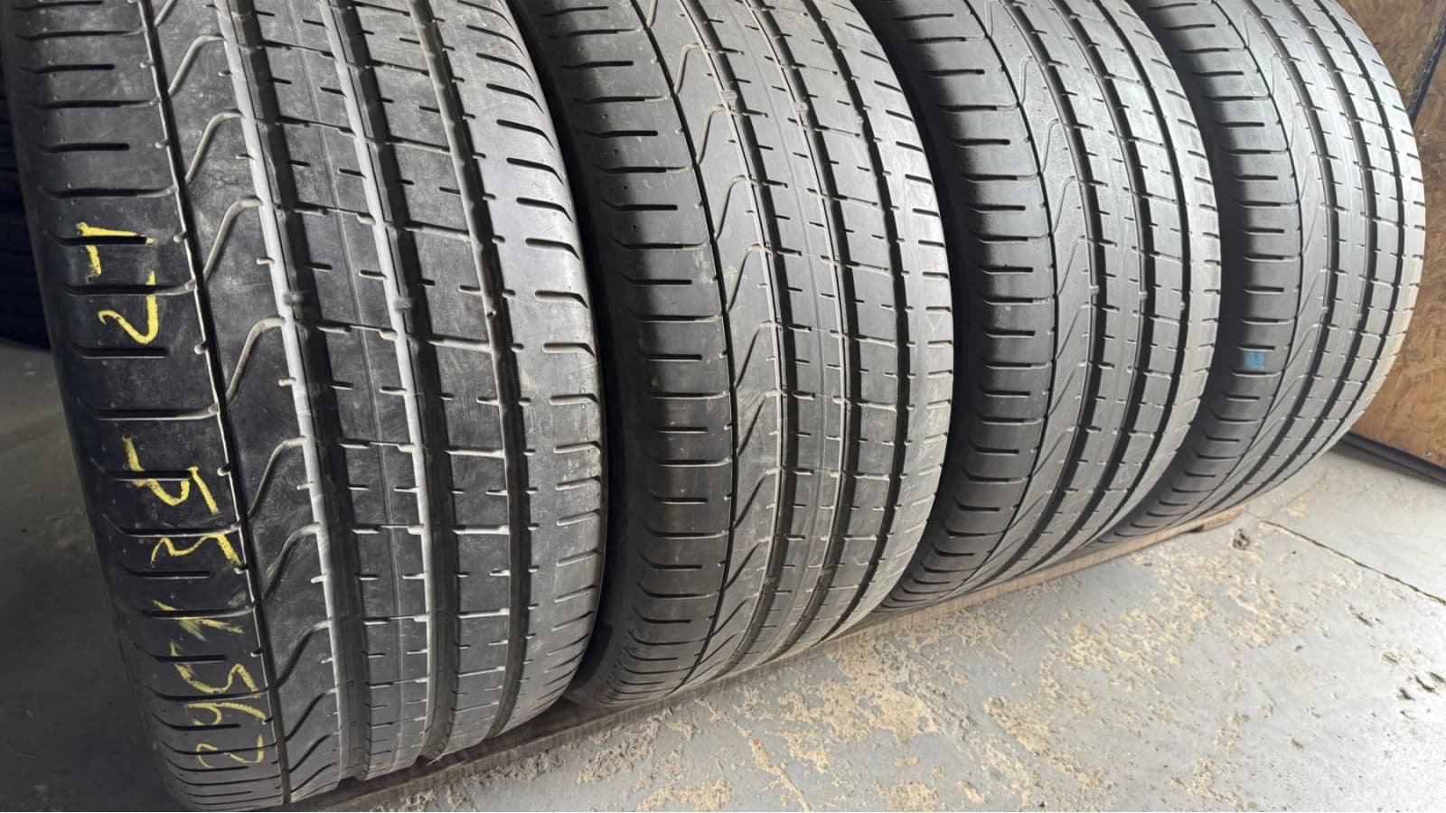 Придбати вживані шини Pirelli P Zero 295/35 R 21 Вживані шини з Європи Pirelli P Zero 295/35 R 21