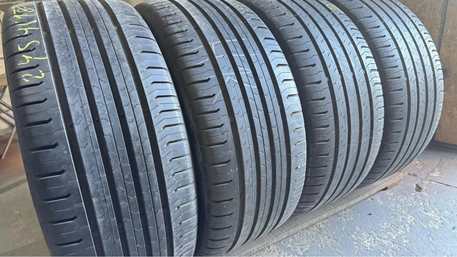Придбати вживані шини Continental Conti Eco Contact 5 245/45 R 18 Вживані шини з Європи Continental Conti Eco Contact 5 245/45 R 18