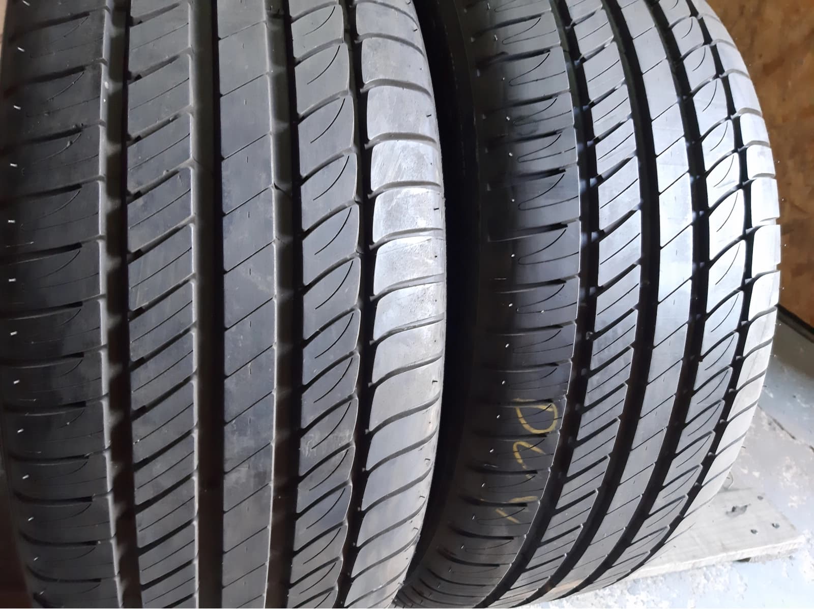 Придбати вживані шини Michelin Primacy HP 225/50 R 17 Вживані шини з Європи Michelin Primacy HP 225/50 R 17