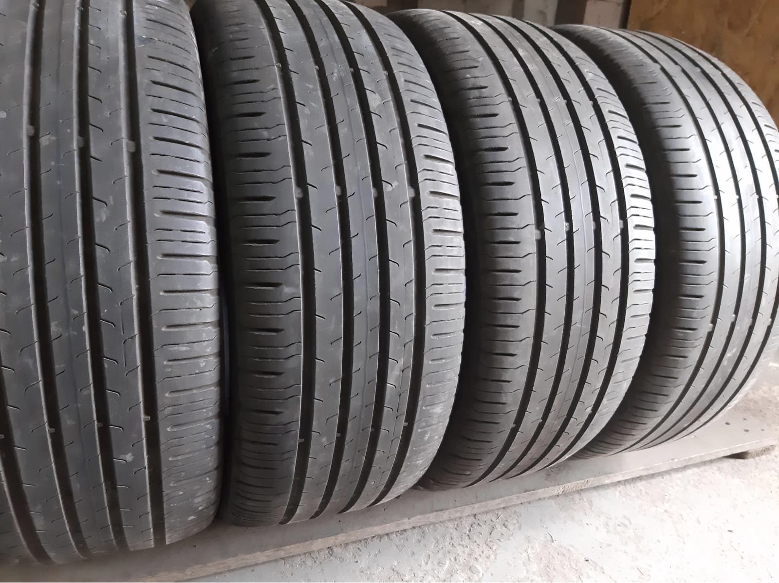 Придбати вживані шини Continental Eco Contact 6 235/45 R 18 Вживані шини з Європи Continental Eco Contact 6 235/45 R 18