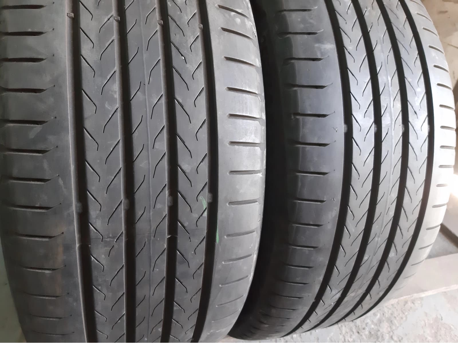 Придбати вживані шини Continental Eco Contact 6Q 255/40 R 20 Вживані шини з Європи Continental Eco Contact 6Q 255/40 R 20